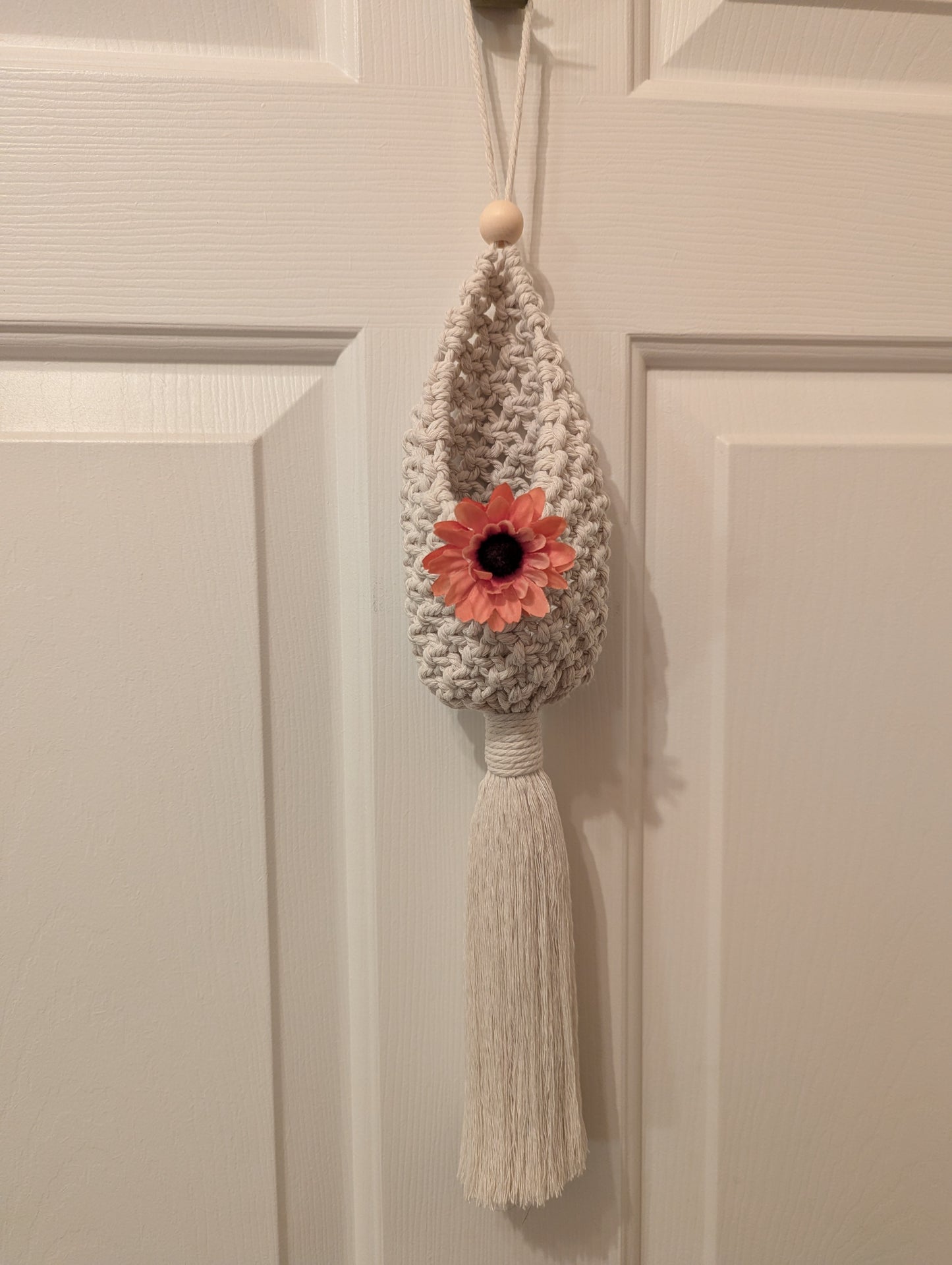 Macrame Hanging Pod, Air Plant Holder- Custom Colors!