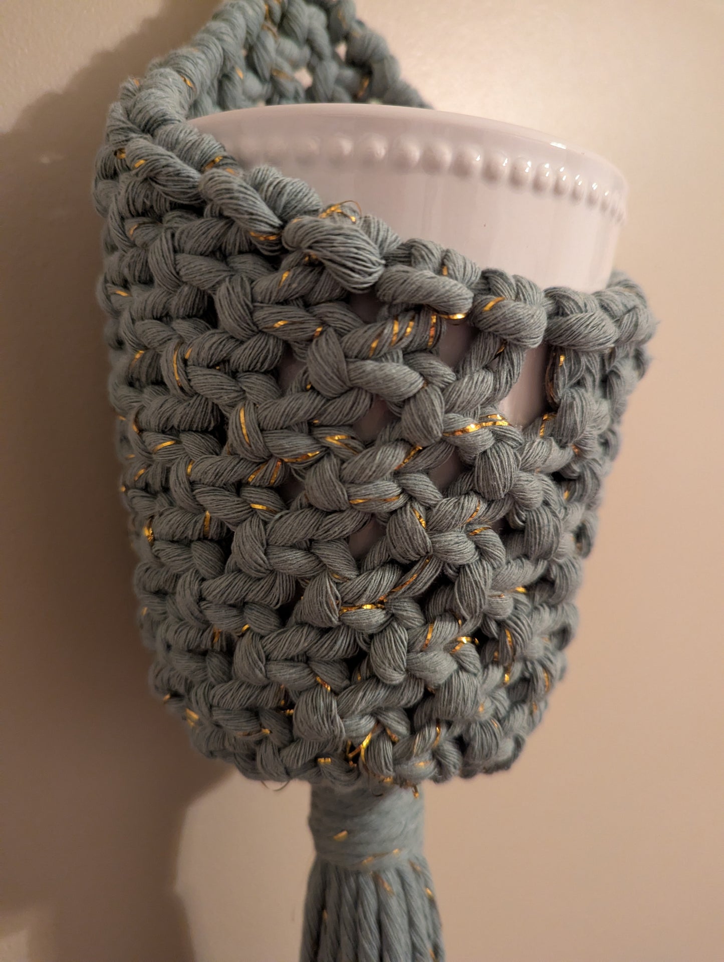 Macrame Hanging Pod Large, Air Plant Holder